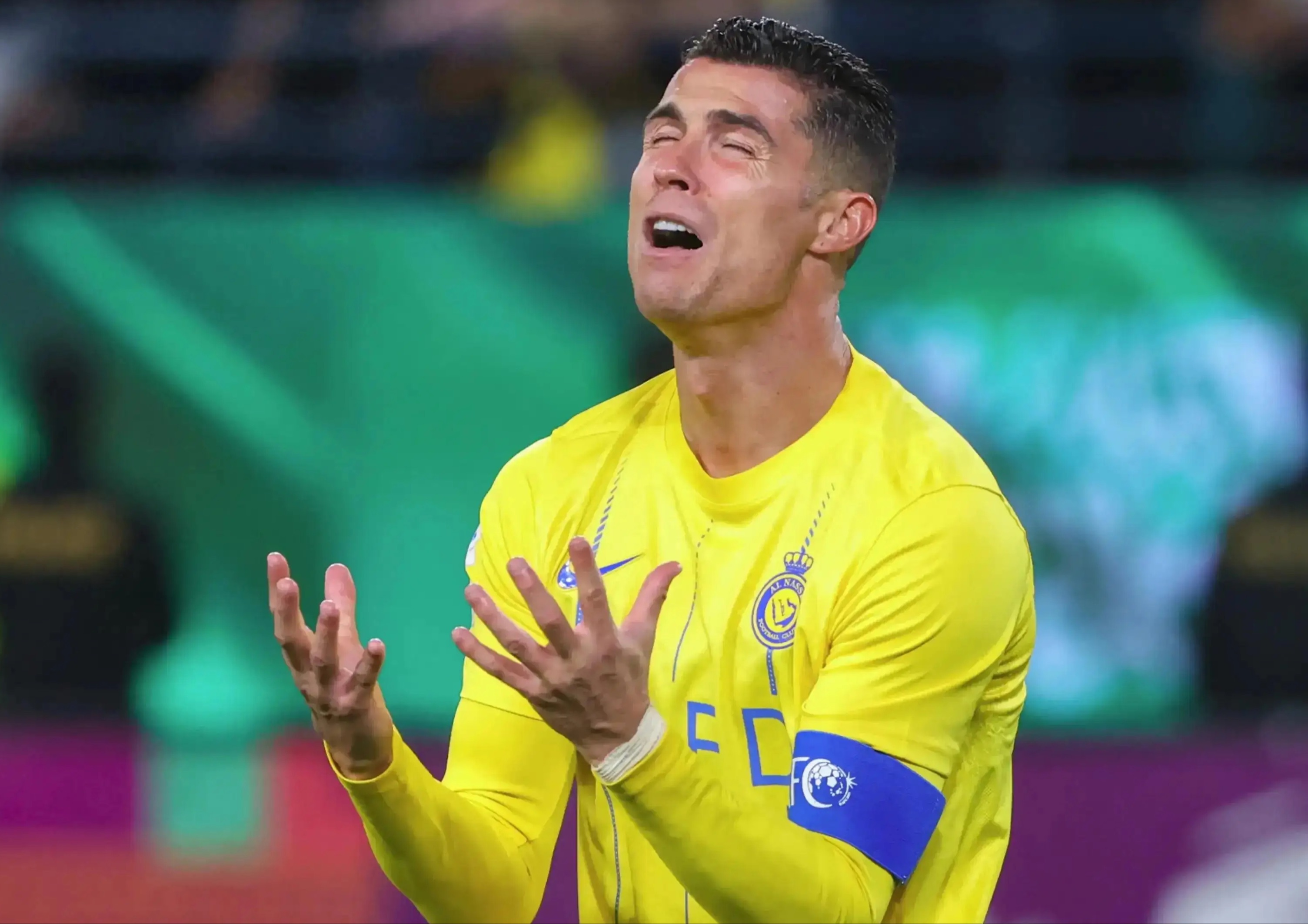 C罗在西班牙队比赛中连败，问鼎冠军引发热议！